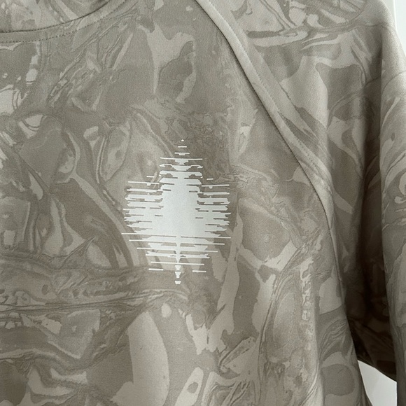 Lululemon hoodie in the colour beige size S - Picture 2 of 7